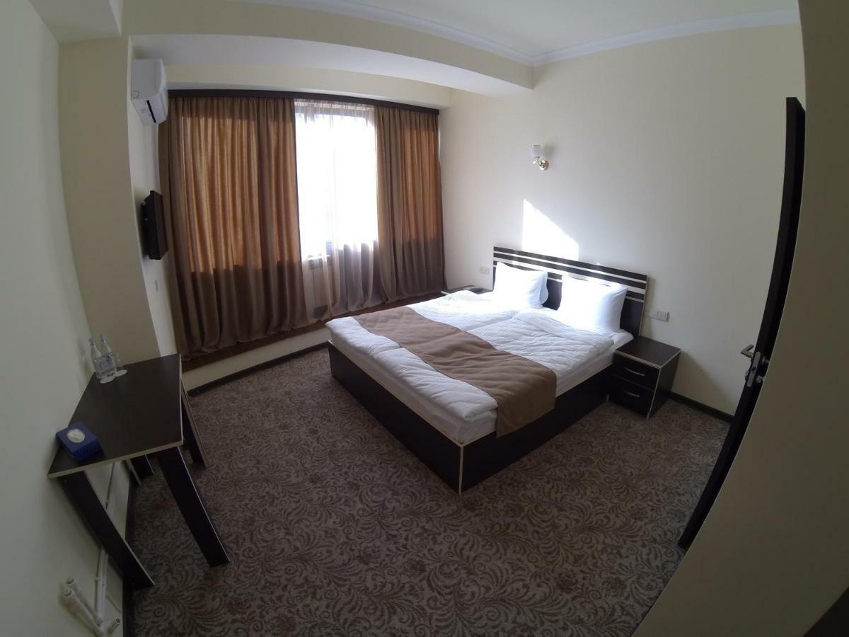 Yerevan Centre Hotel Luaran gambar