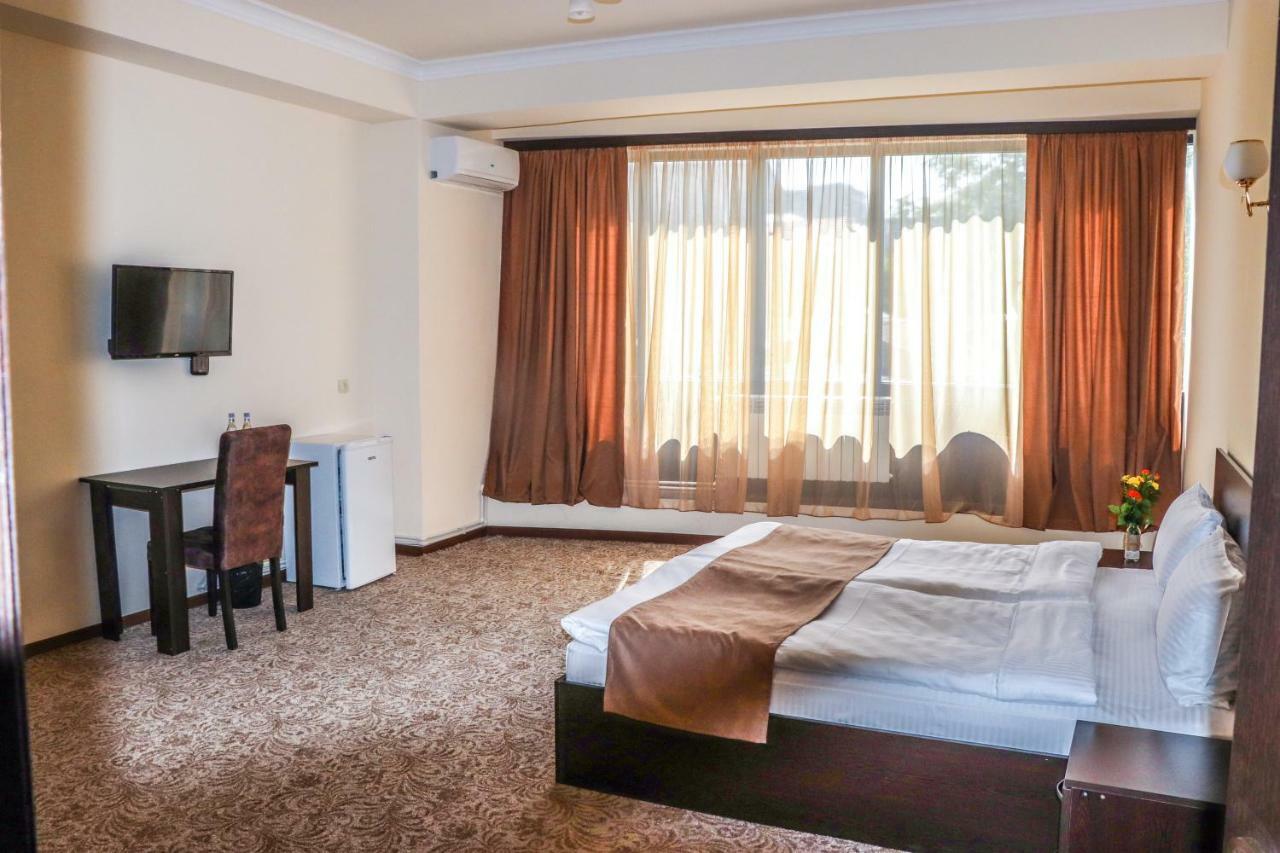 Yerevan Centre Hotel Luaran gambar