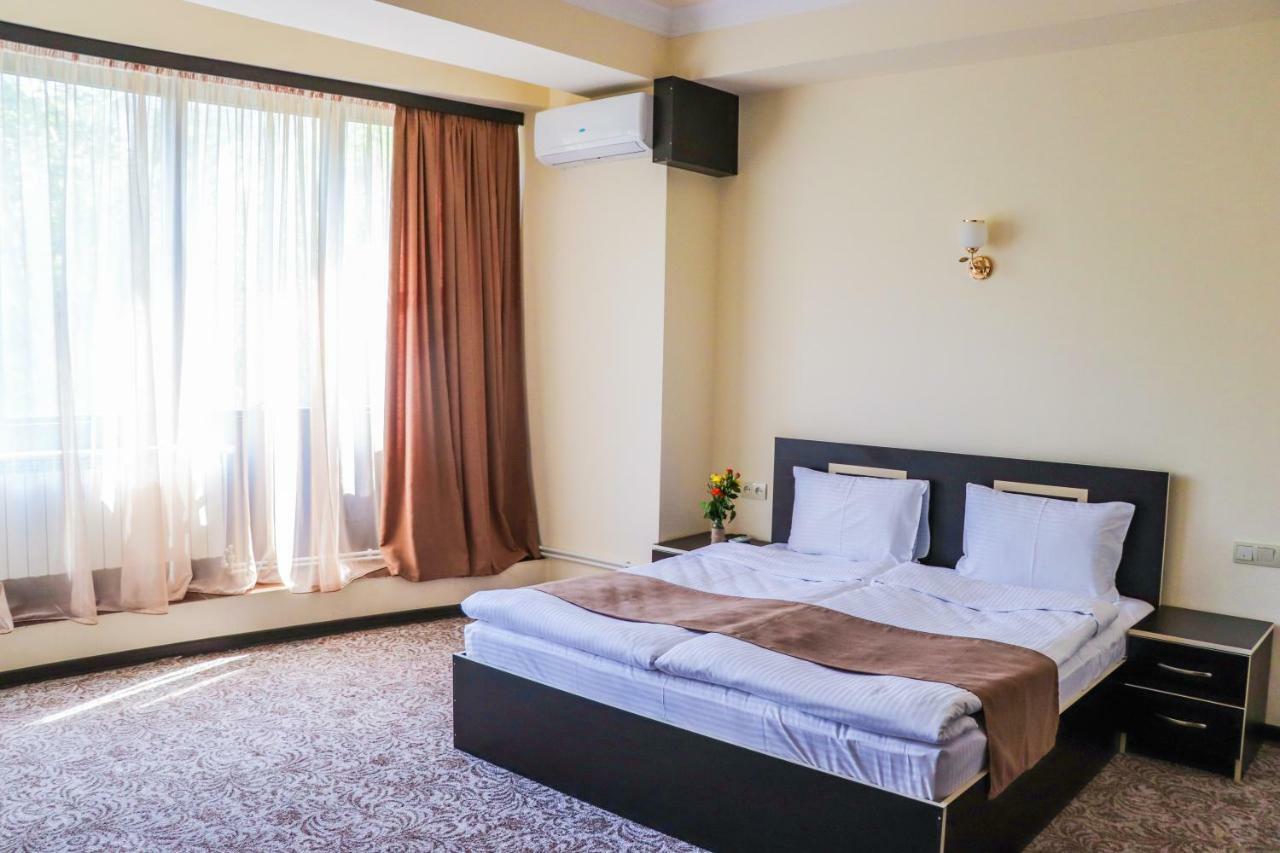 Yerevan Centre Hotel Luaran gambar