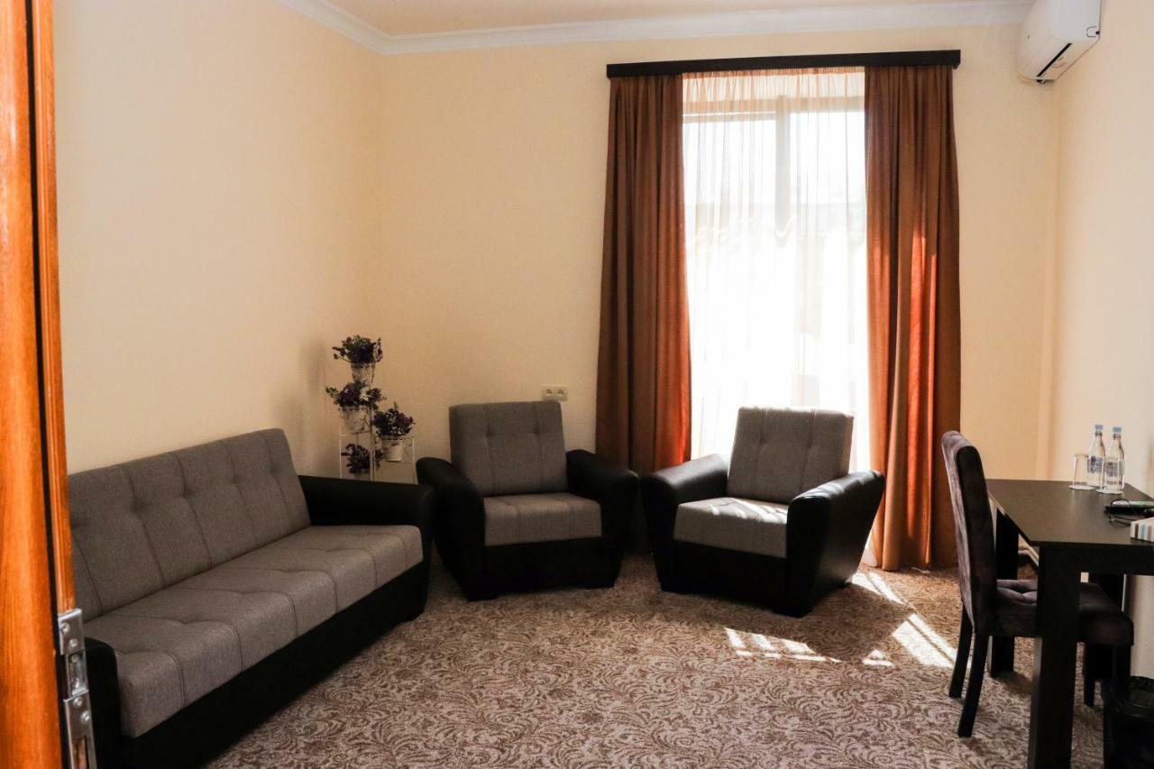 Yerevan Centre Hotel Luaran gambar