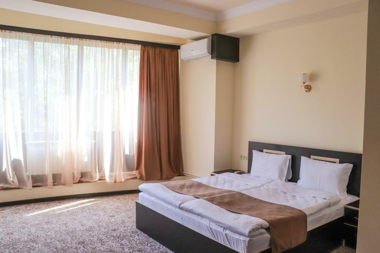 Yerevan Centre Hotel Luaran gambar