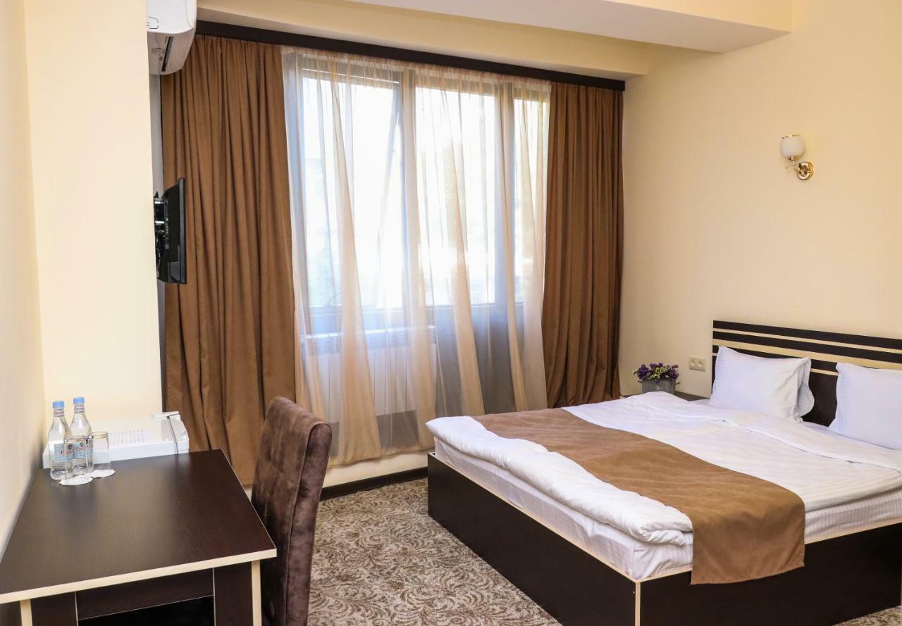 Yerevan Centre Hotel Luaran gambar