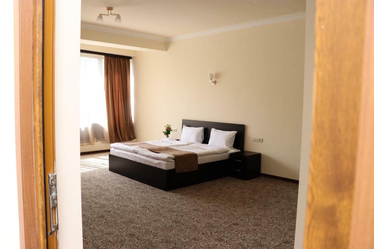 Yerevan Centre Hotel Luaran gambar